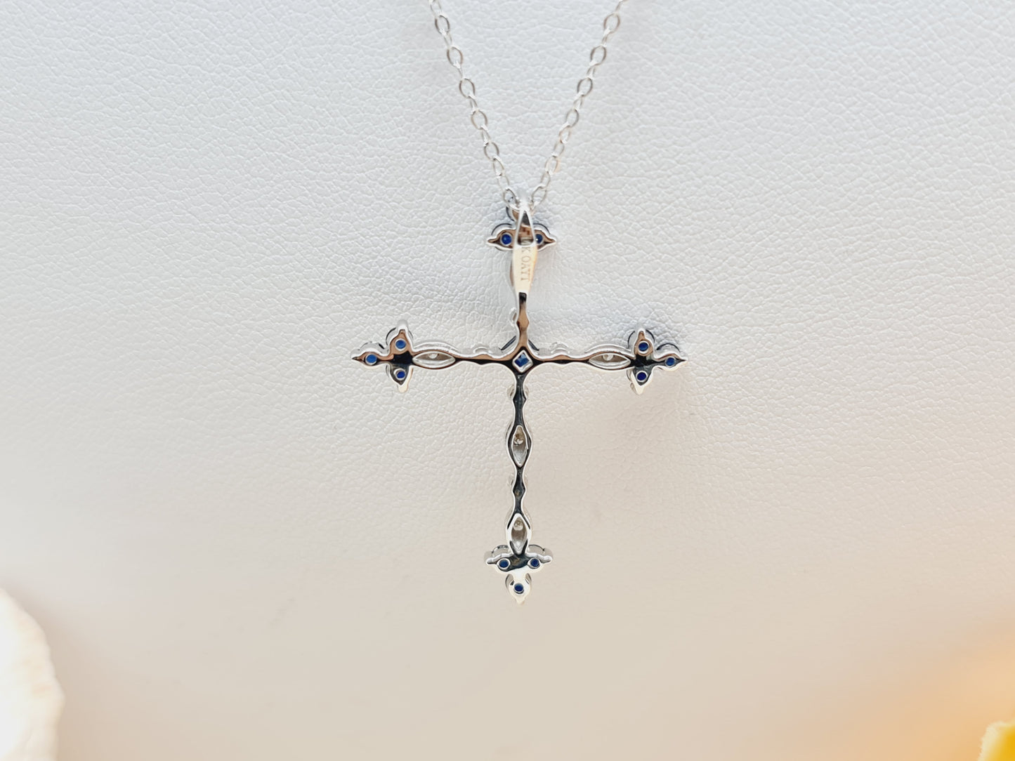 Collier Kreuz Safir Brillanten 45,5cm 585 14 KT Weißgold