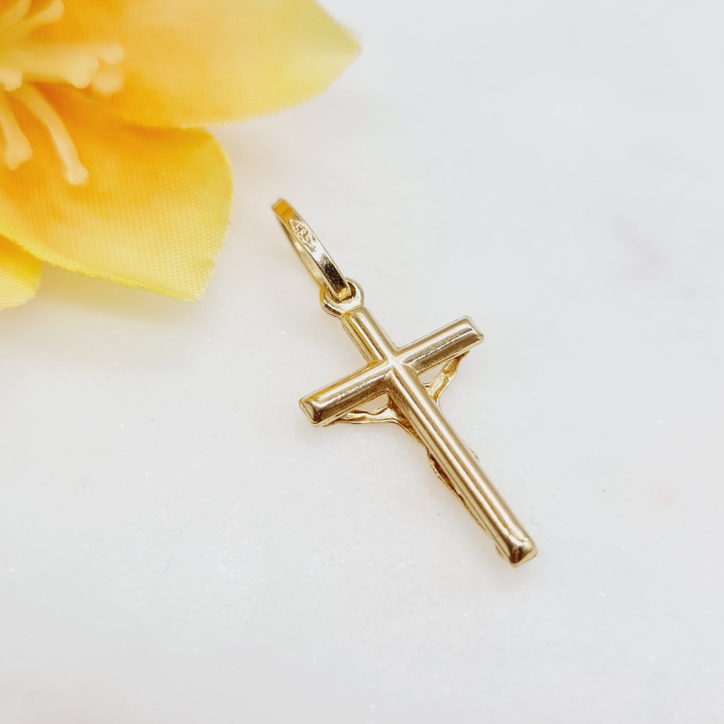 Anhänger Kreuz Jesus 585 14 KT Gold