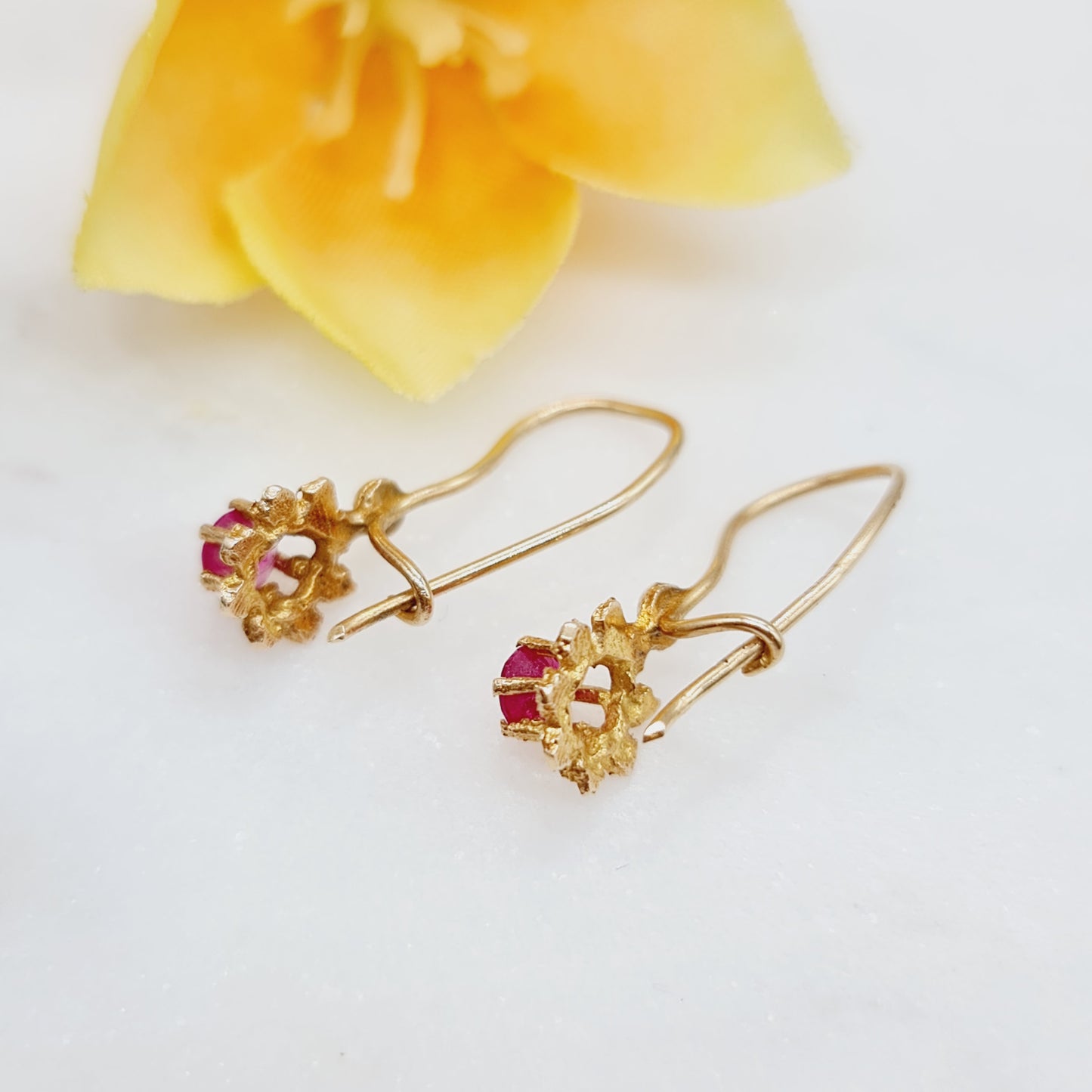 Ohrringe Synth. Rubin 585 14 KT Gold