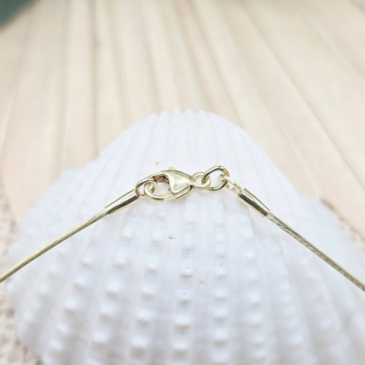 Collier Gold 333 8kt mit Purpurfarbenen Solitär Perlen Länge 42cm