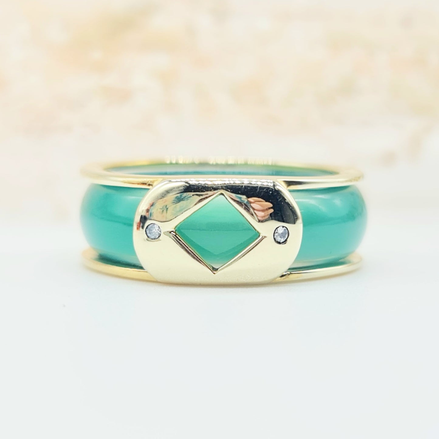 Personalisierbares Ringset aus 333 8 kt Gelbgold mit Zirkoniasteinen und wechselbaren Glasringen