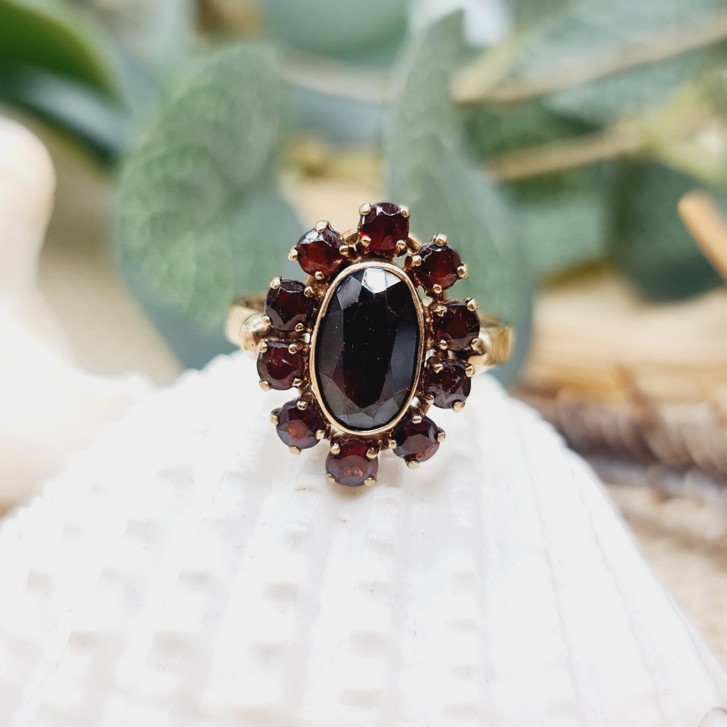 Ring Granat 333 8 KT Gold Gr. 53