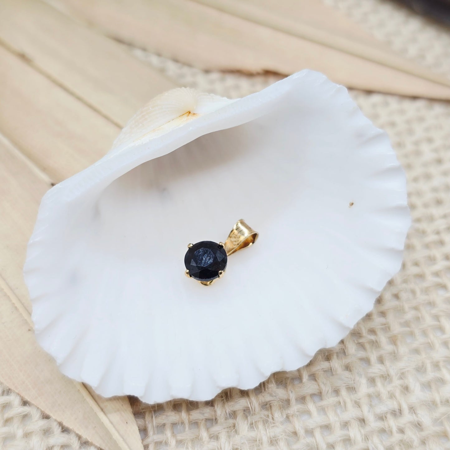 Anhänger Gold 375 9kt Solitär Safir Gr: 11*6mm