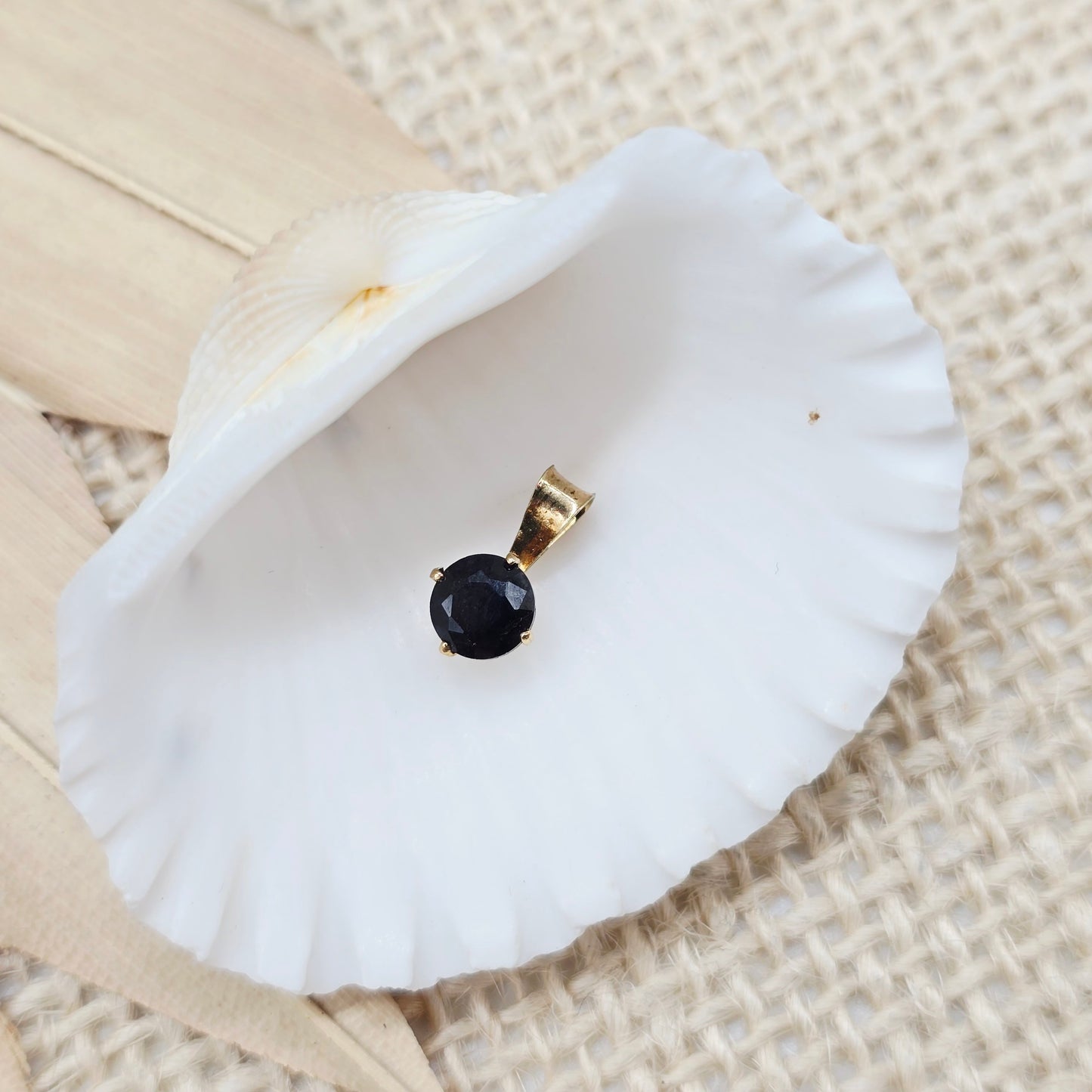 Anhänger Gold 375 9kt Solitär Safir Gr: 11*6mm