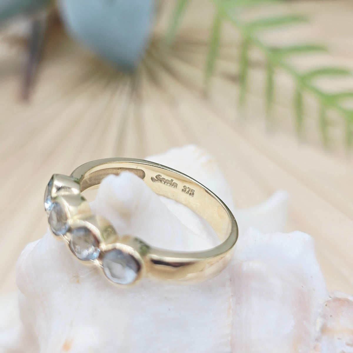 Ring 4 Aquamarine 375 9 KT Gold Gr: 59 (18,8mm) 3,90g