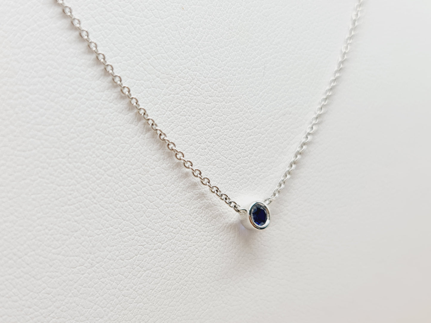 Collier Synt. Safir 42cm 585 14 KT Weißgold