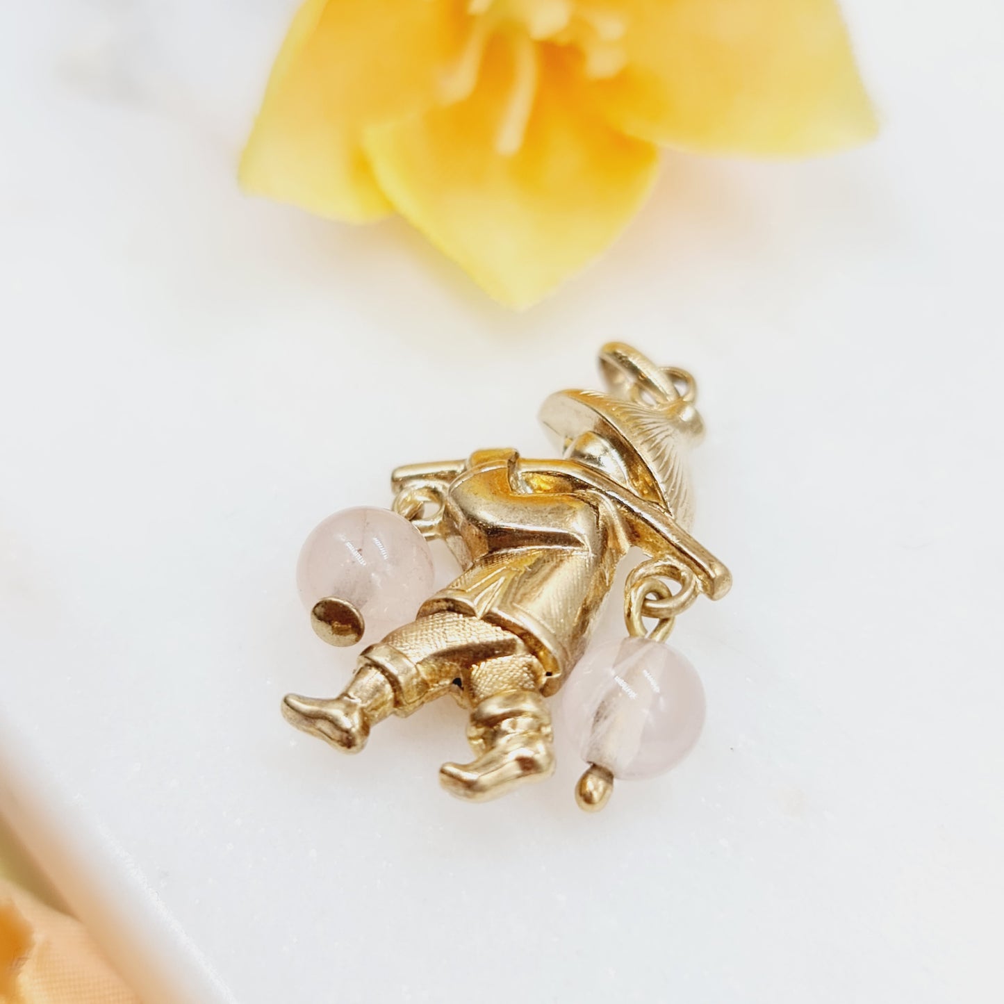 Anhänger Figur Rosenquarz 333 8 KT Gold