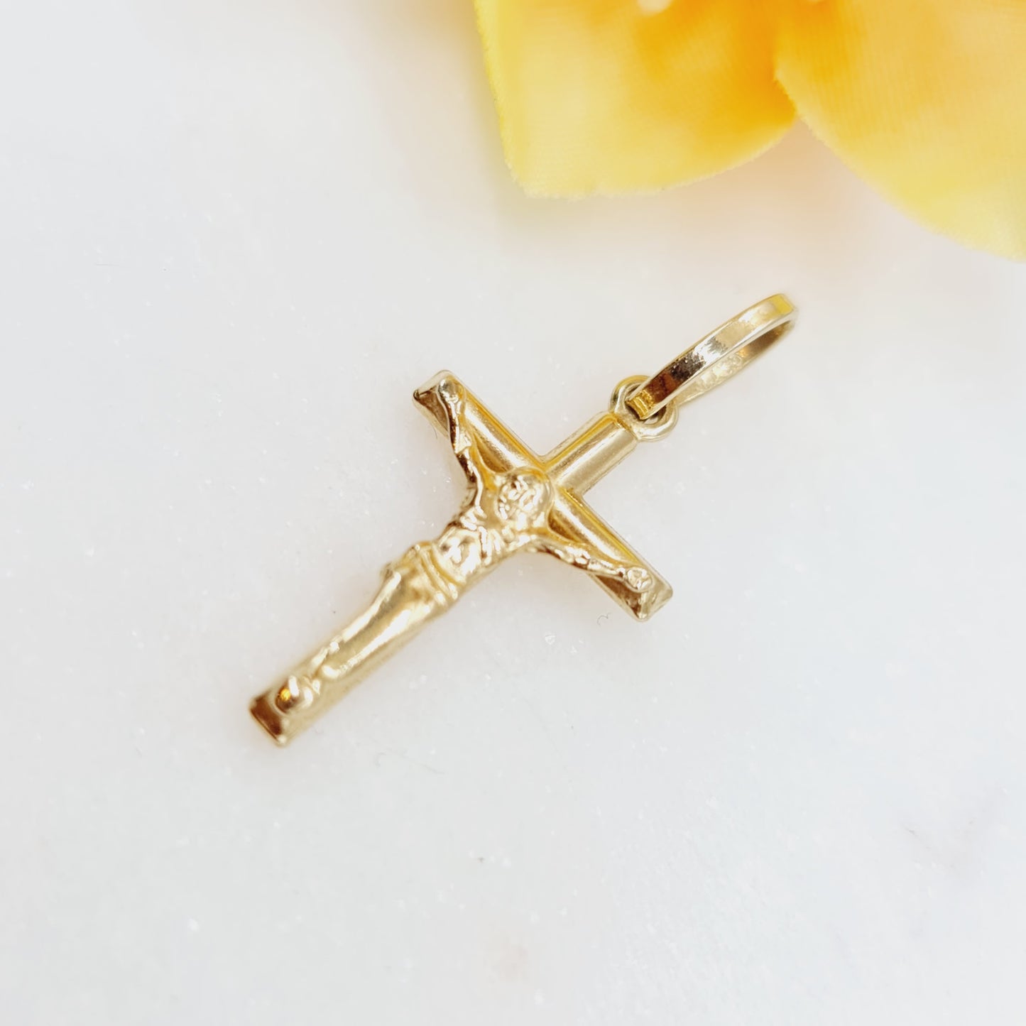 Anhänger Kreuz Jesus 585 14 KT Gold
