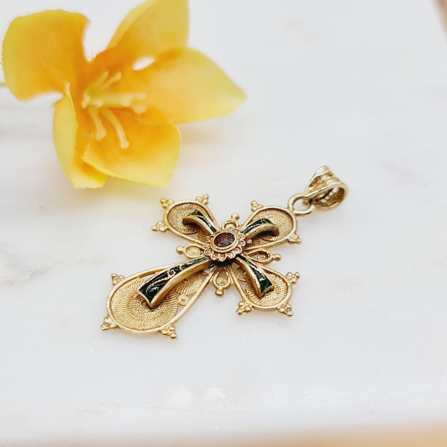 Antiker Anhänger Emaille Granat 585 14 KT Gold