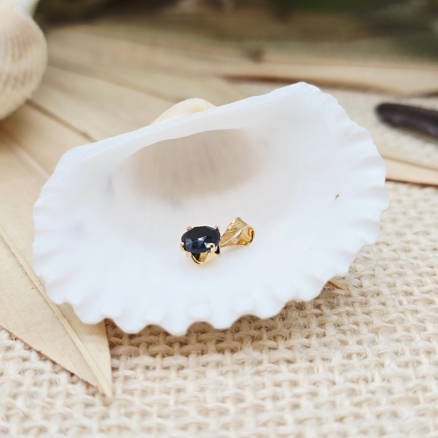 Anhänger Gold 375 9kt Solitär Safir Gr: 11*6mm