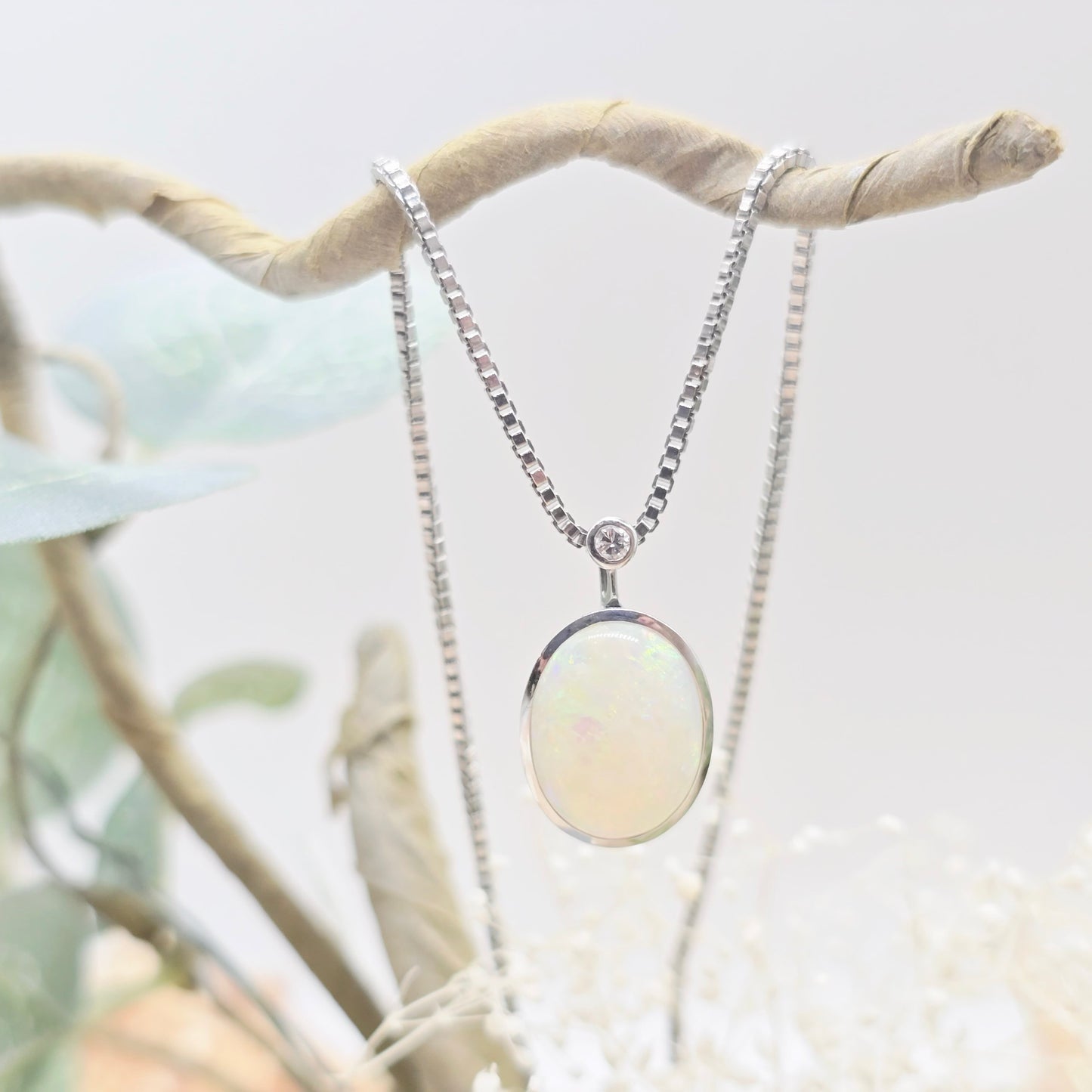 Kette Weißgold Panzer 750 18kt 42cm Opal und 1 Brillant