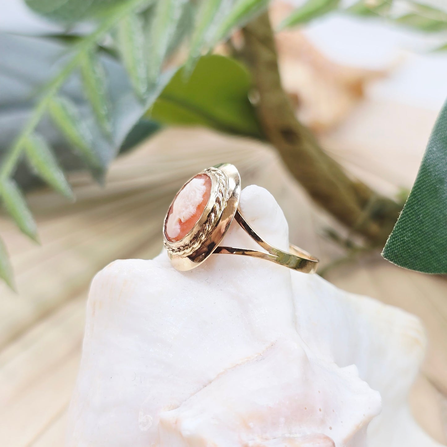 Ring Gold 375 9 KT Gemme Gr: 56