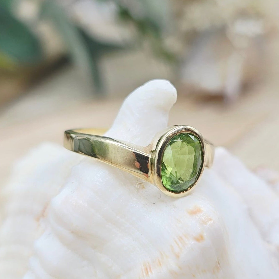Gold Ring Peridot 585 14KT Gold Gr: 58 (18,4mm) 4,44g