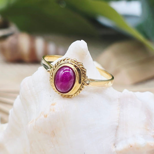 Ring Rubin Chabochon 750 18 KT Gold