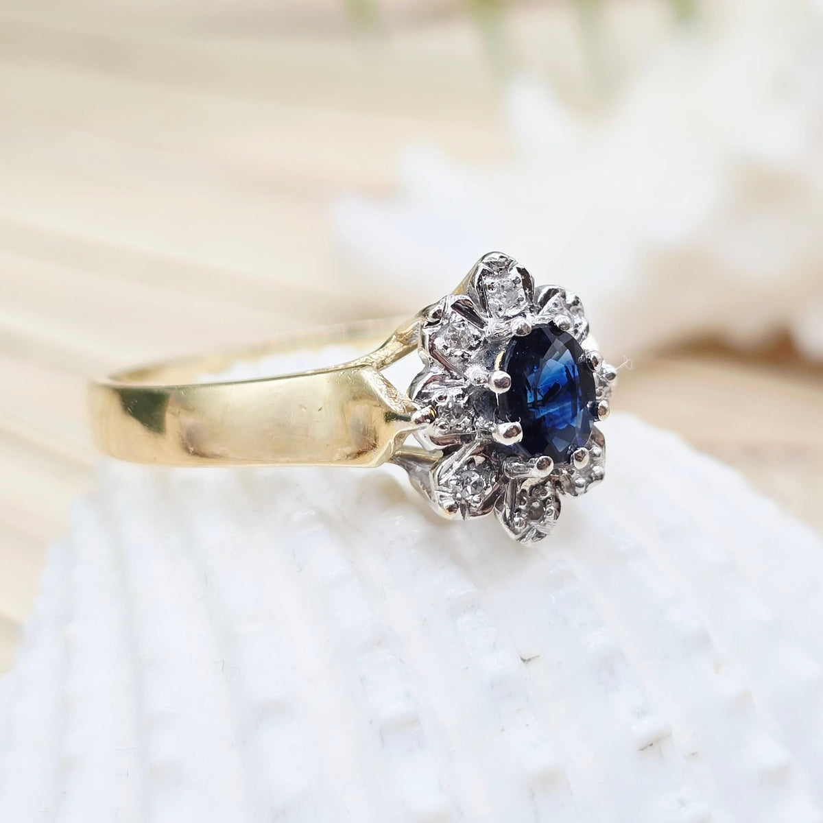 Ring 585 14 KT Gold 1 Safir, 8 Brillanten Gr. 60 (19,1mm)