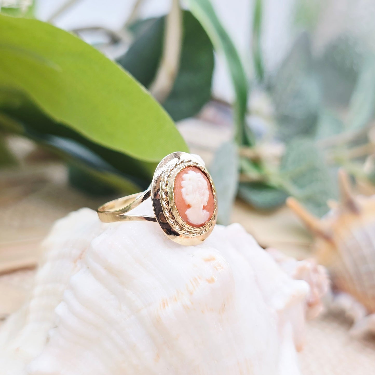 Ring Gold 375 9 KT Gemme Gr: 56