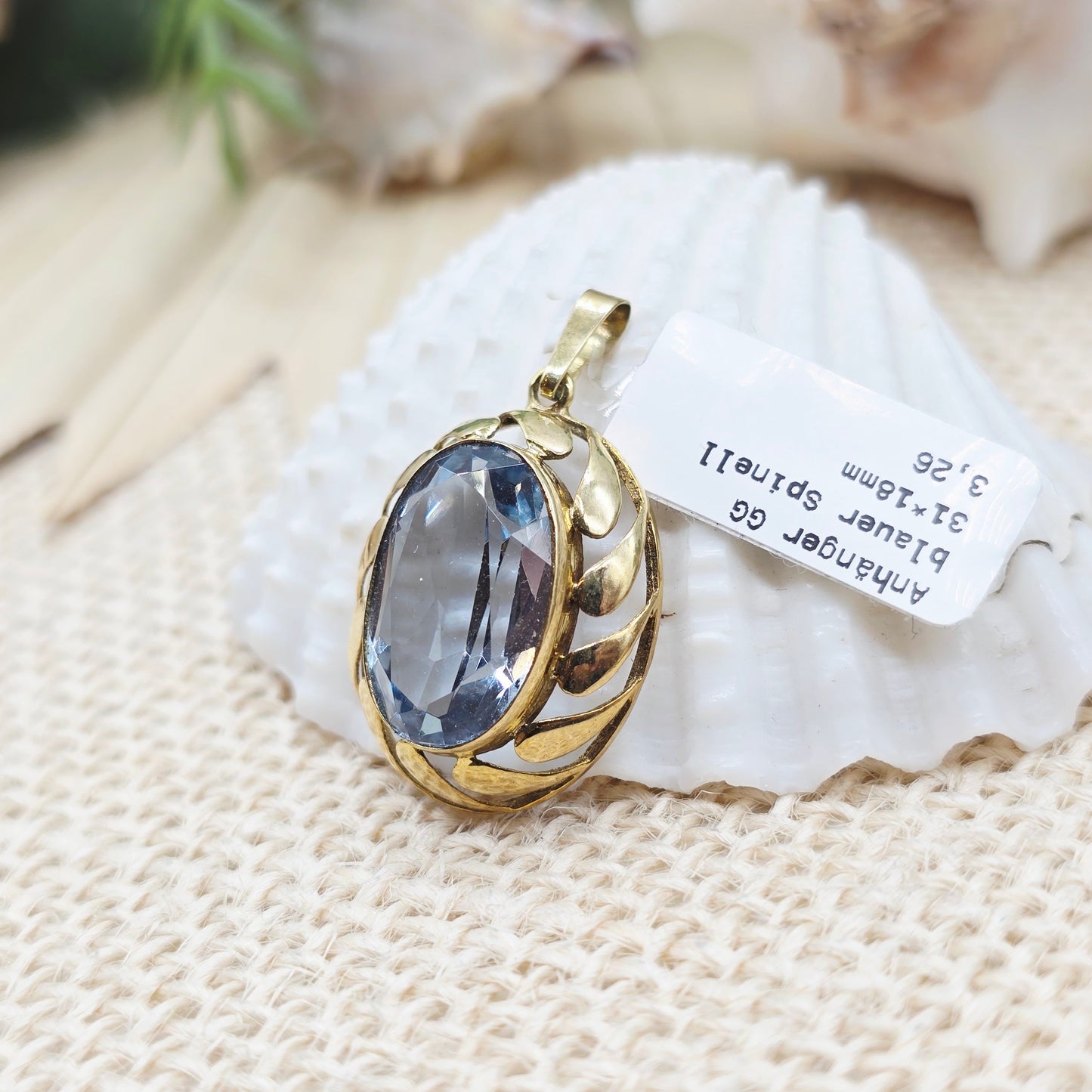Anhänger Gold 333 8kt blauer Spinell Gr: 31*18mm