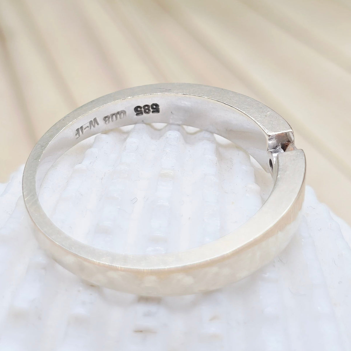 Ring Gold Weiß 585 14kt 1 Brillant 0,08ct W IF Gr: 56