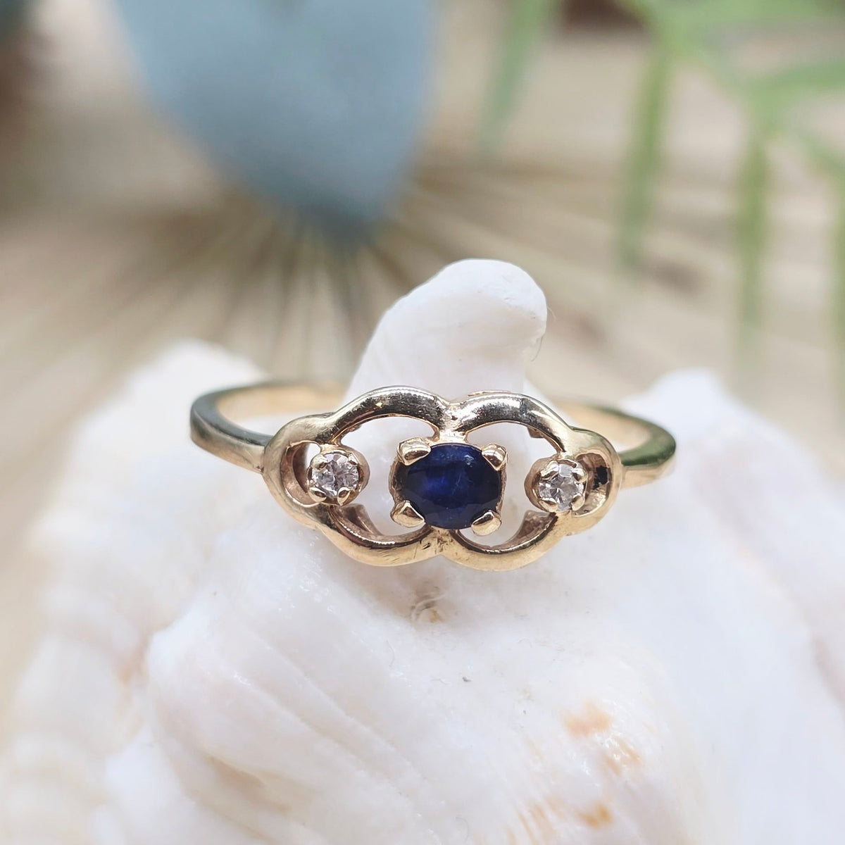 Gold Ring 1 Safir, 2 Zirkonia 585 14KT Gold Gr: 59 (18,8mm) 2,00g