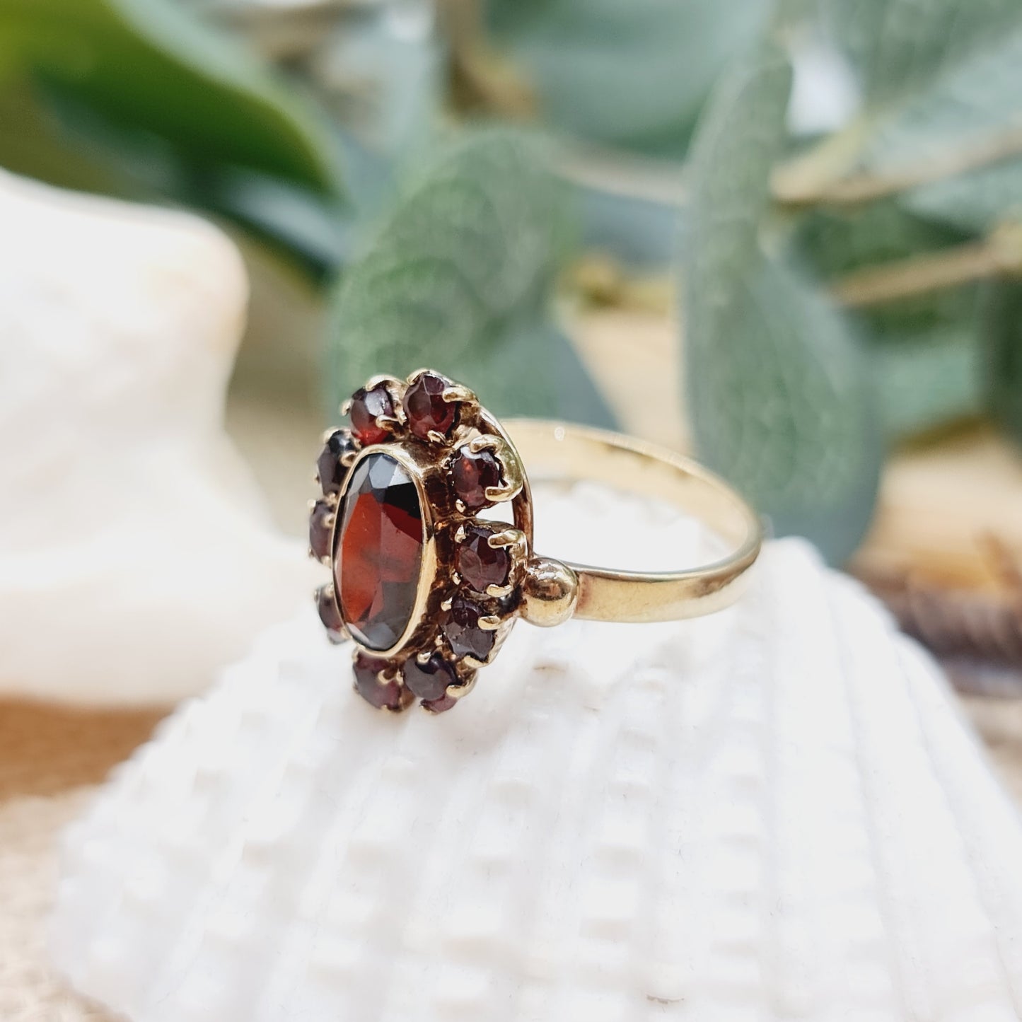 Ring Granat 333 8 KT Gold Gr. 53