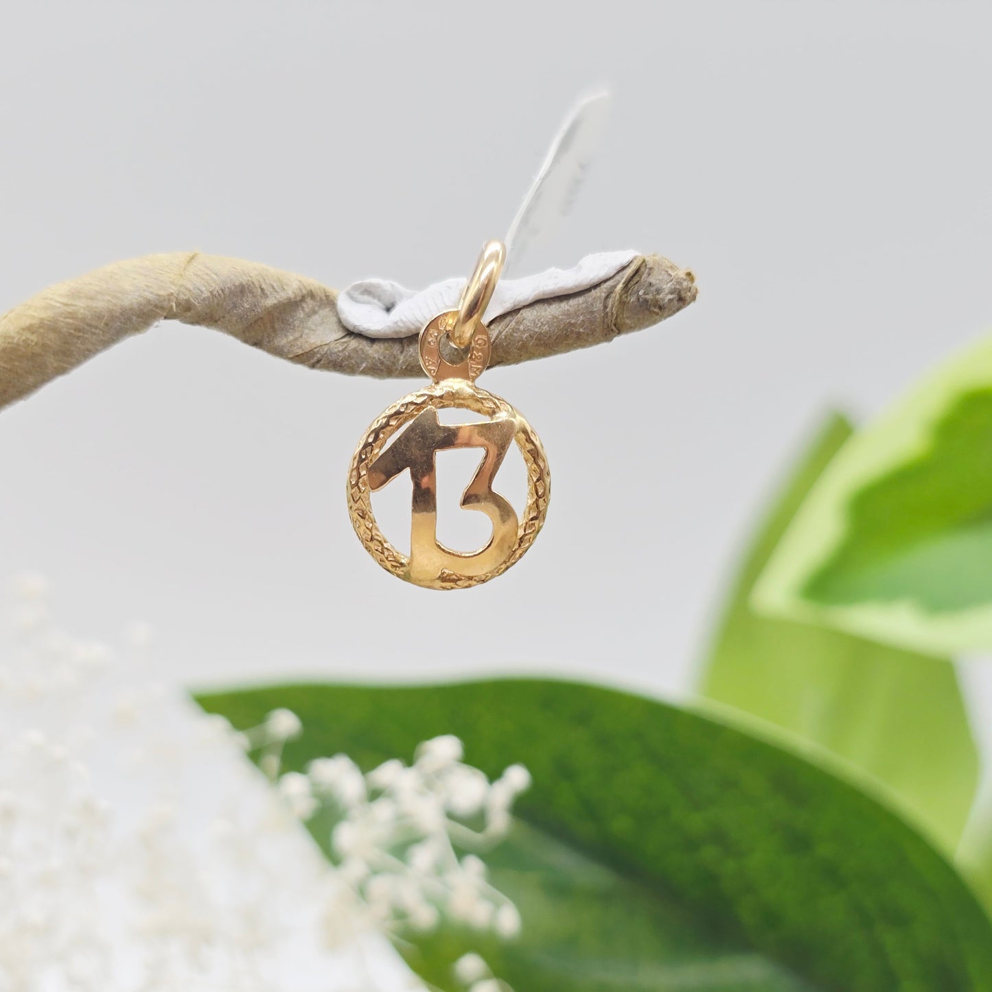 Gold Anhänger 750 18kt Glückszahl 13 Gr: 18*11mm