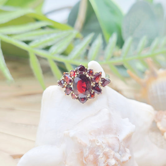 Ring Granat 333 8kt Gr: 55