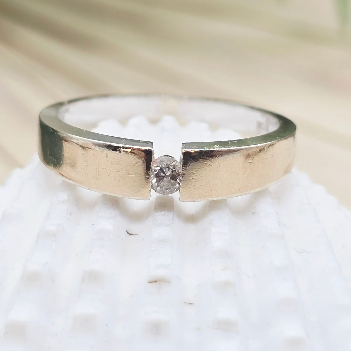 Ring Gold Weiß 585 14kt 1 Brillant 0,08ct W IF Gr: 56